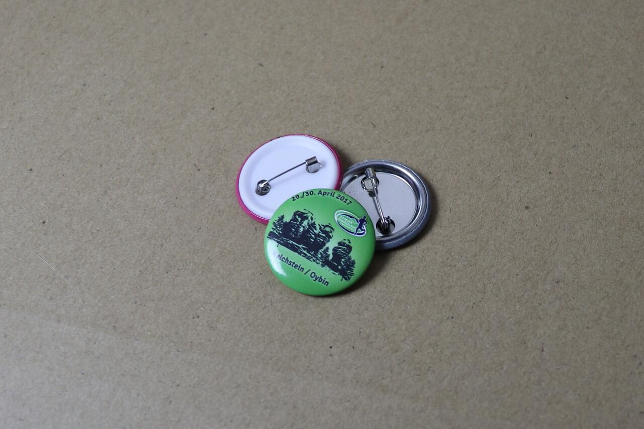 Metal button badge medium image